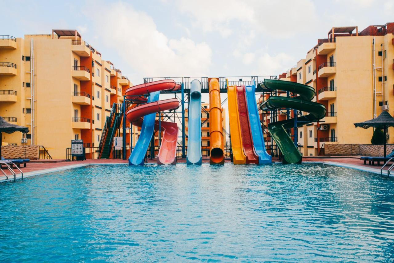 Retal View North Coast Aqua Park Hotel เอลอาลาเมน ภายนอก รูปภาพ
