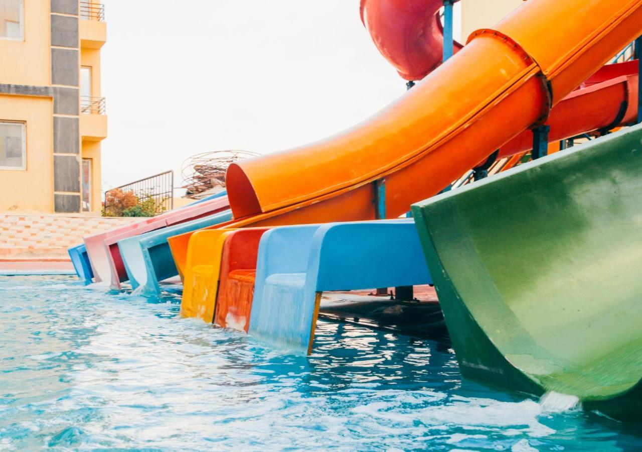 Retal View North Coast Aqua Park Hotel เอลอาลาเมน ภายนอก รูปภาพ