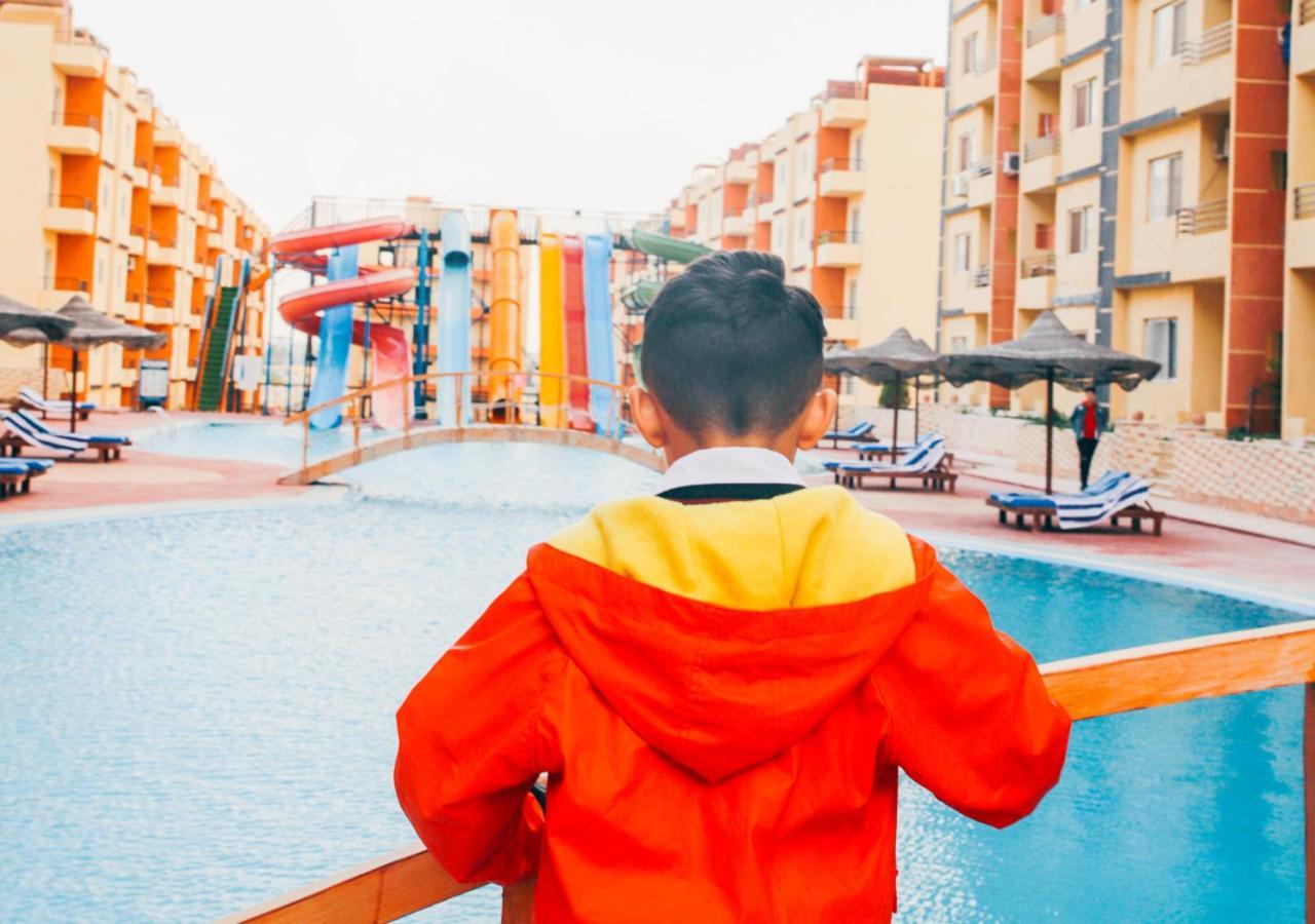 Retal View North Coast Aqua Park Hotel เอลอาลาเมน ภายนอก รูปภาพ