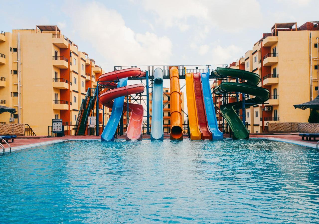 Retal View North Coast Aqua Park Hotel เอลอาลาเมน ภายนอก รูปภาพ